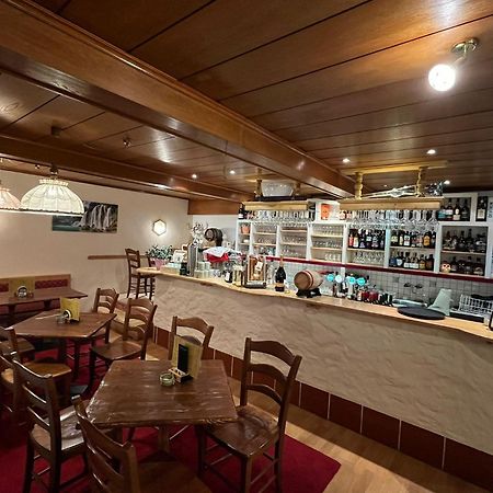 באד קליניקירשהיים Gasthof-Pension Alt Kirchheim מראה חיצוני תמונה